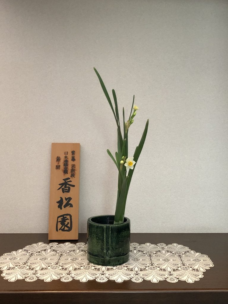 月が注ぐ花 88E7F61E-E4DF-4376-917C-